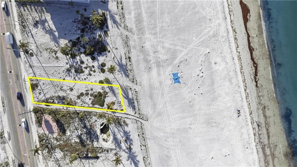 3724 Estero BLVD-14