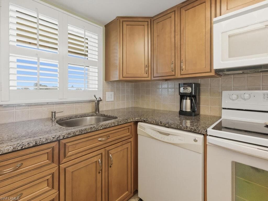 351 Charlemagne BLVD B208-12