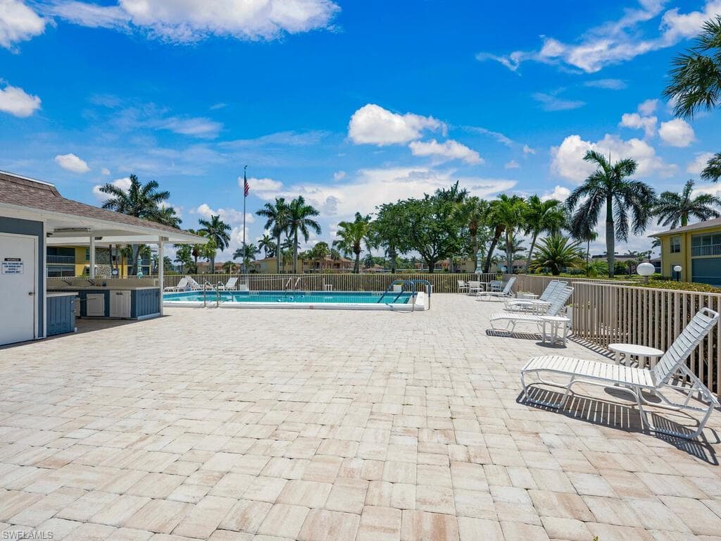 351 Charlemagne BLVD B208-26