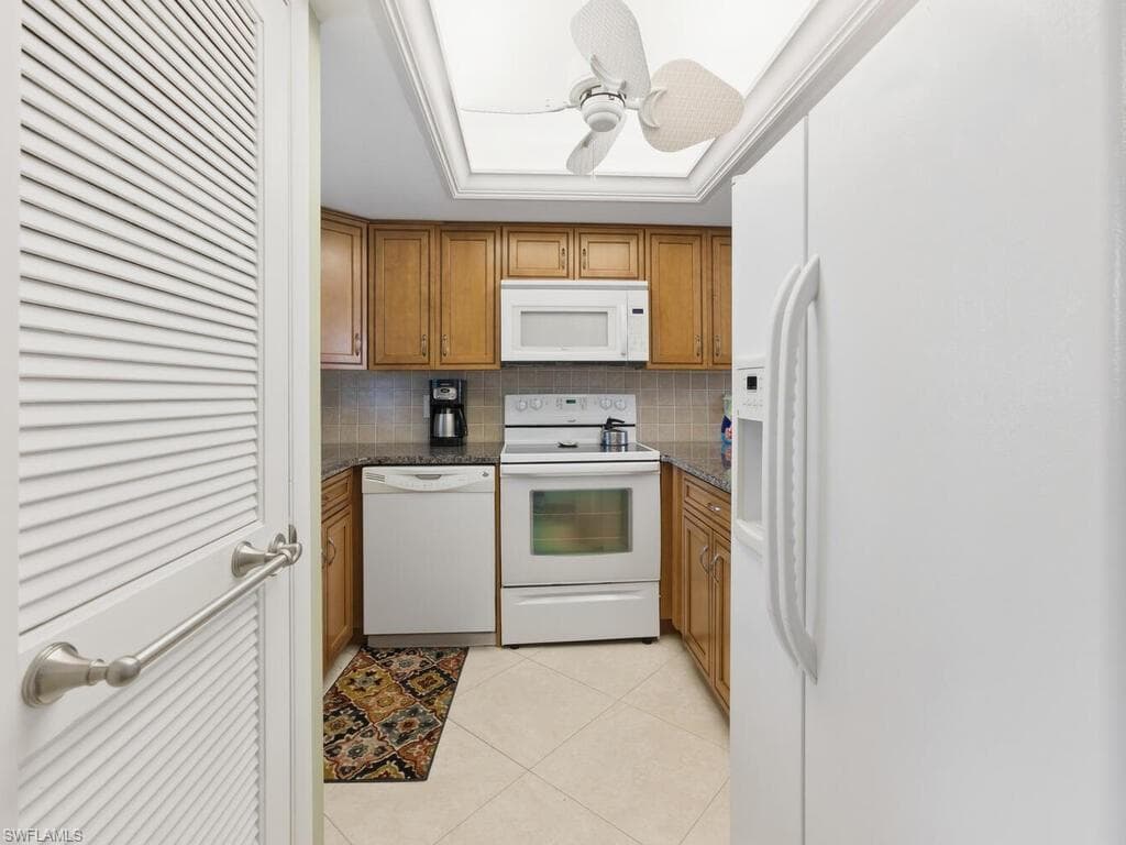 351 Charlemagne BLVD B208-11
