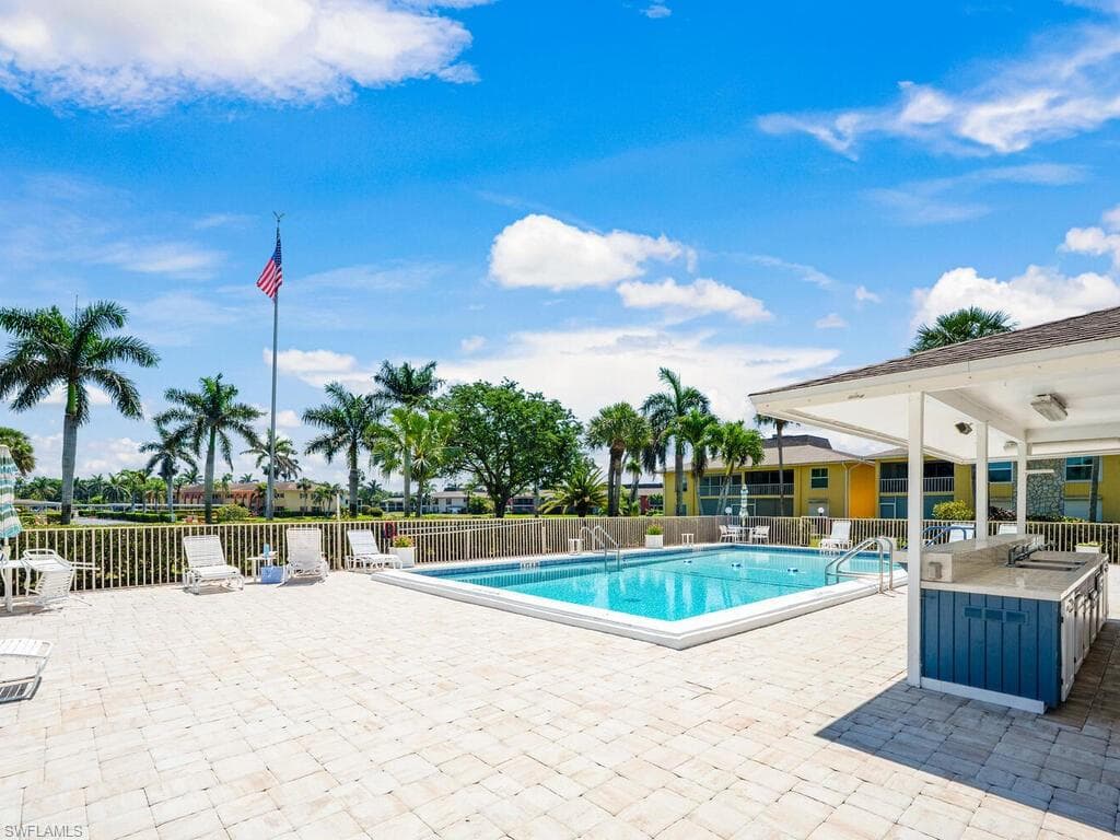 351 Charlemagne BLVD B208-25
