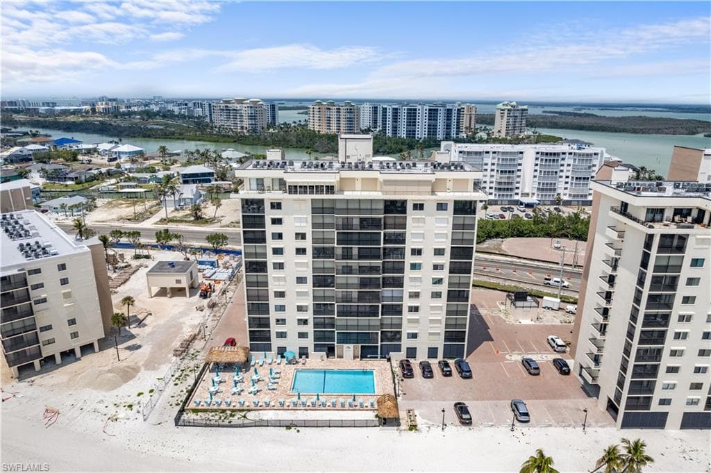 8400 Estero BLVD 805-35