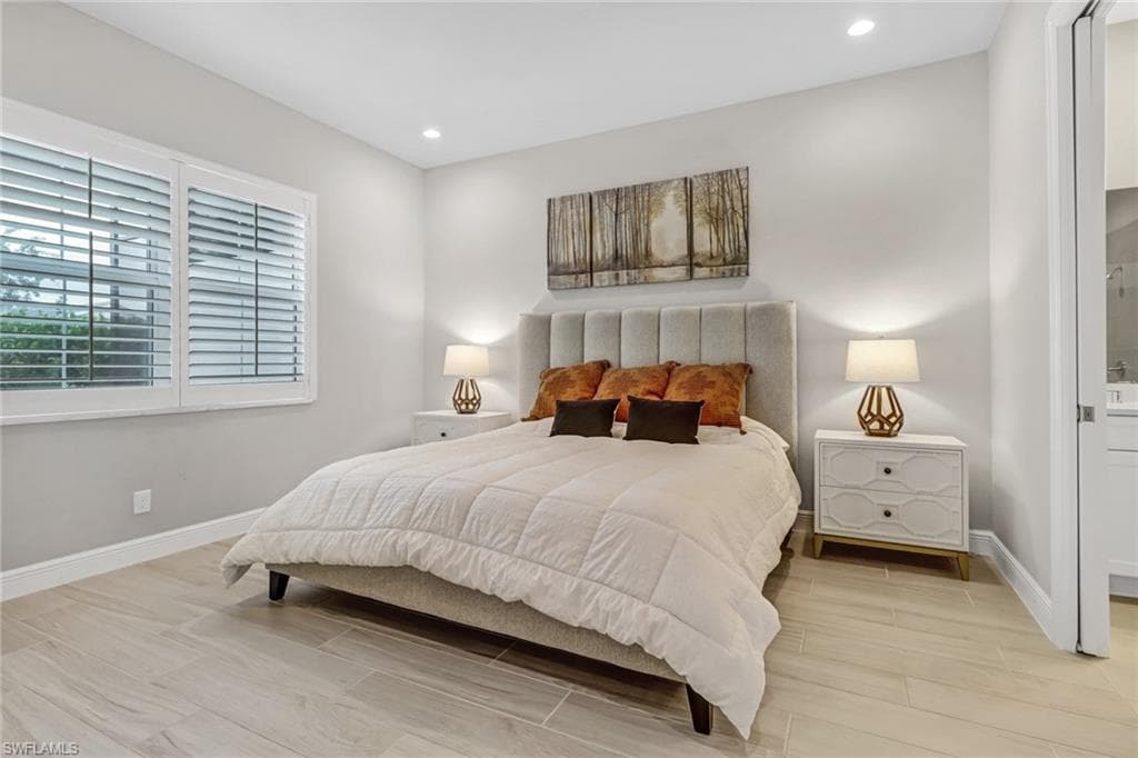 9032 Saint Lucia DR-7