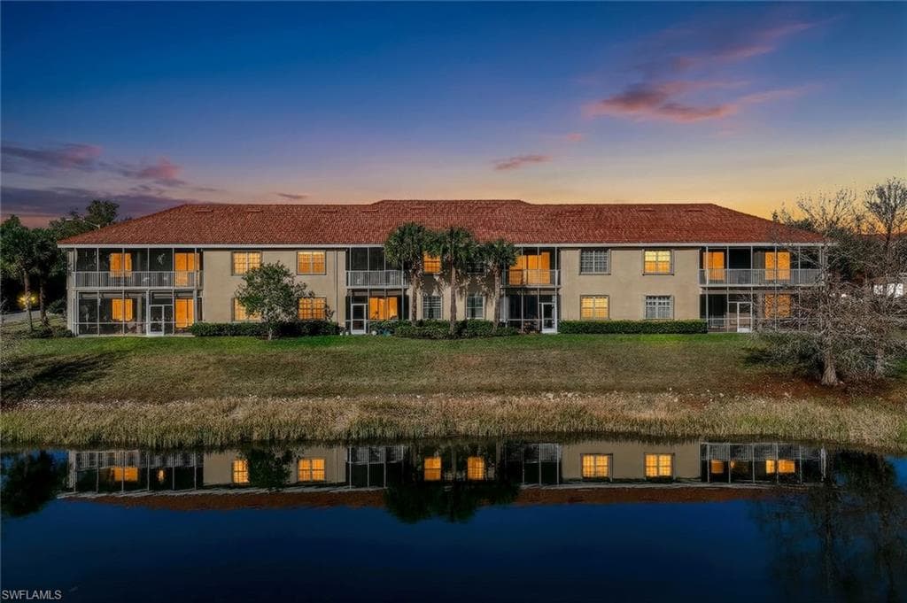 13860 Avon Park CIR 104-5