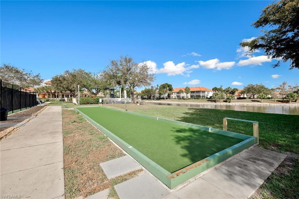 13860 Avon Park CIR 104-33