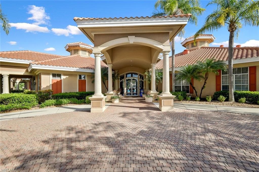 13860 Avon Park CIR 104-31
