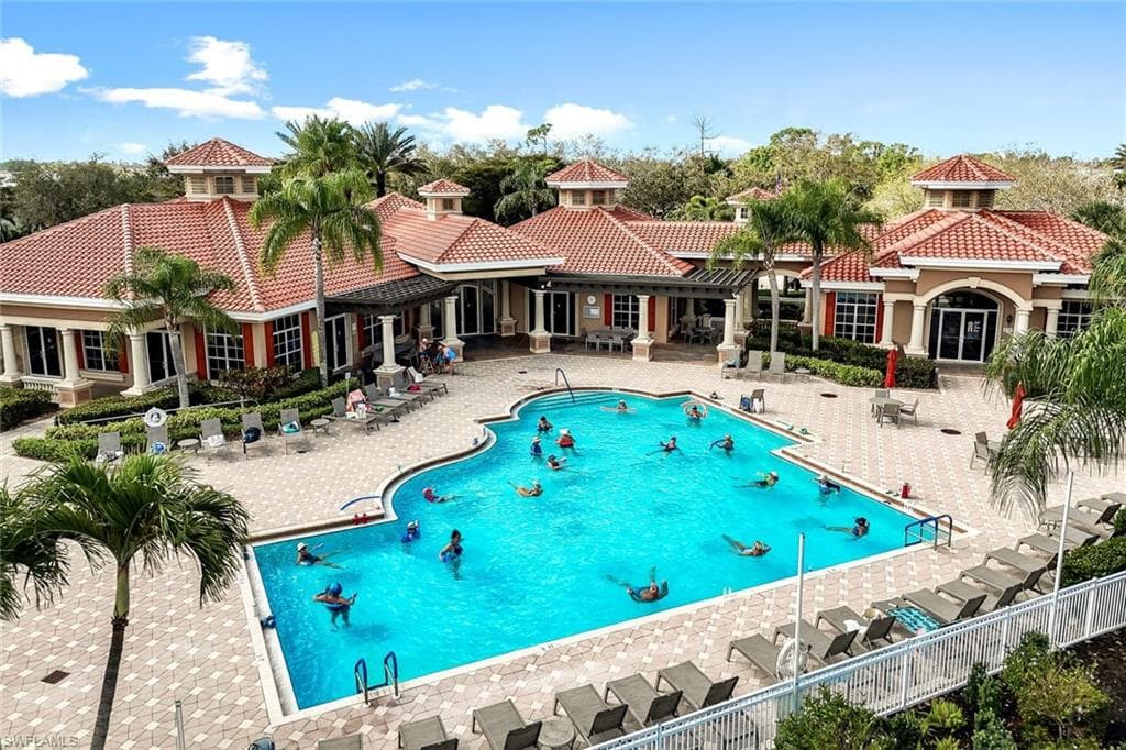13860 Avon Park CIR 104-29