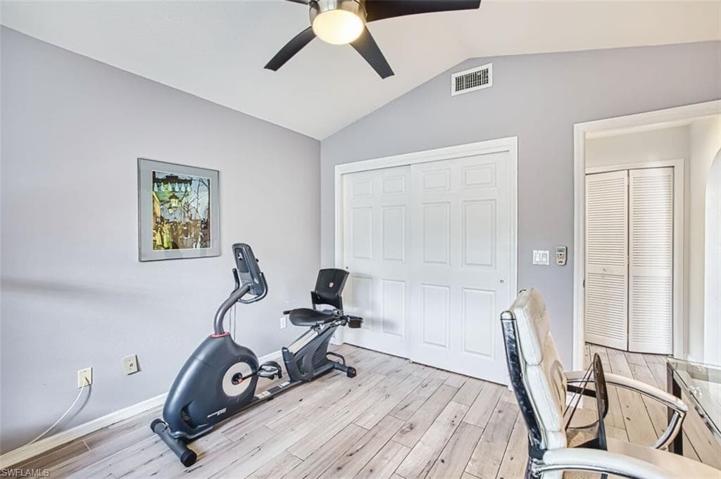 9917 Las Casas DR-28