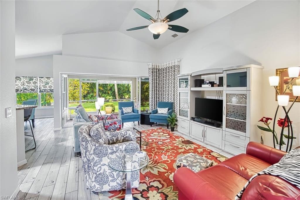 9917 Las Casas DR-9