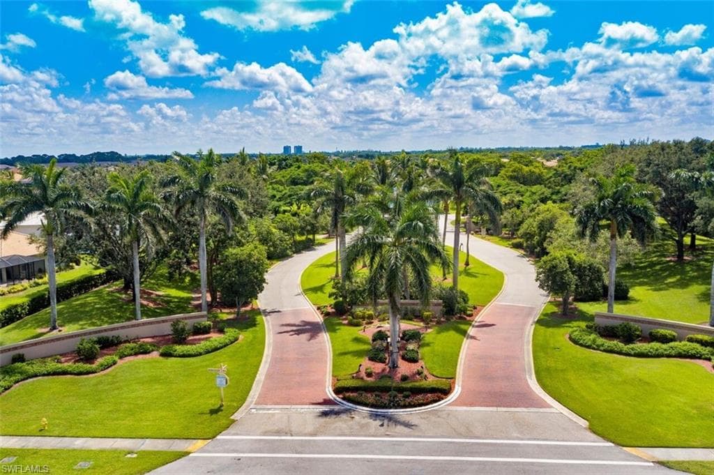 9917 Las Casas DR-41