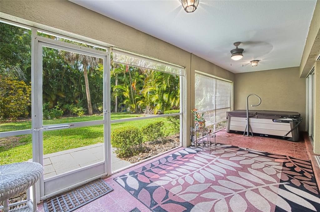 9917 Las Casas DR-18