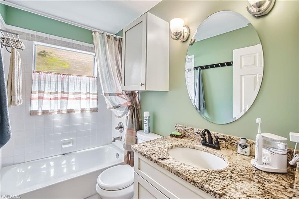 9917 Las Casas DR-29