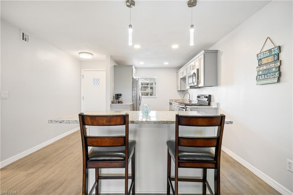 8761 Lueck LN 3-9
