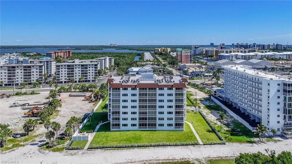 6900 Estero BLVD 108-25