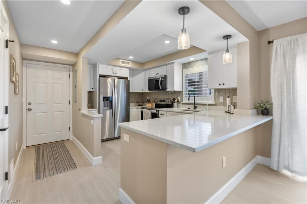 6900 Estero BLVD 108-3