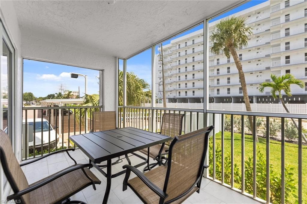 6900 Estero BLVD 108-19