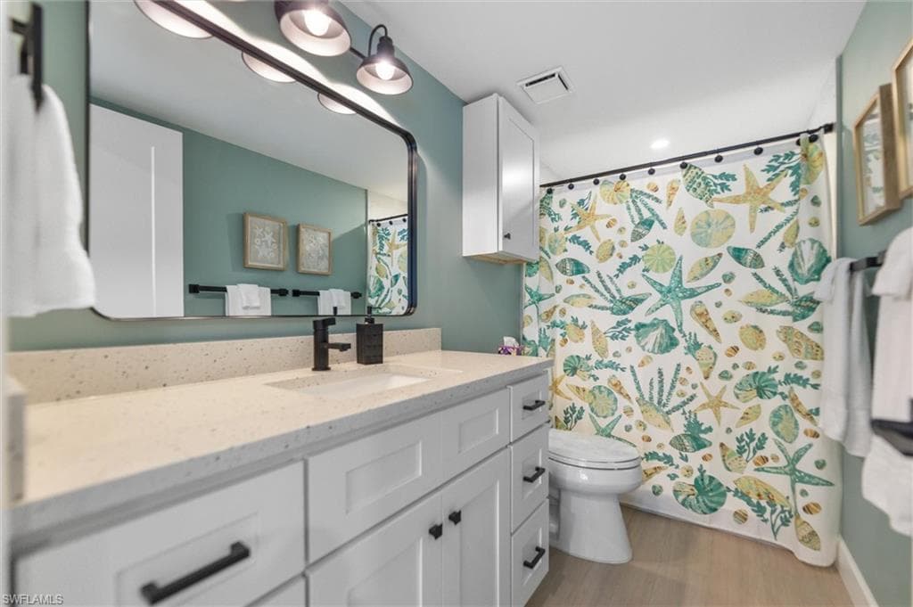 6900 Estero BLVD 108-15