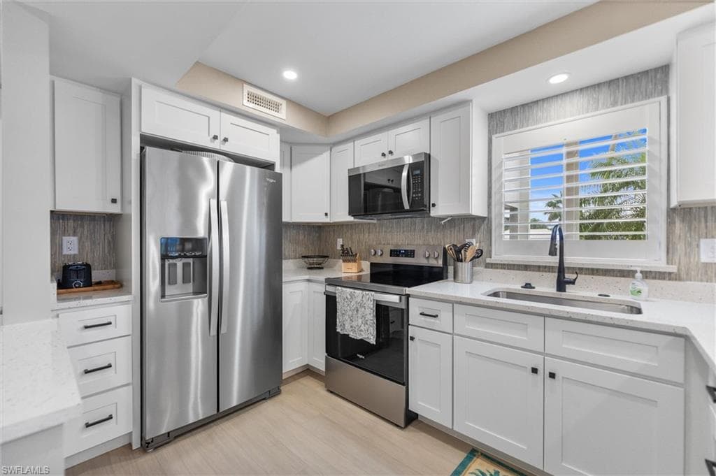 6900 Estero BLVD 108-4