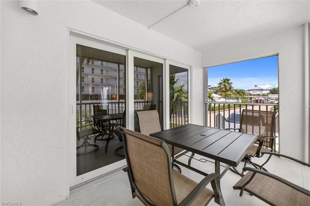 6900 Estero BLVD 108-20