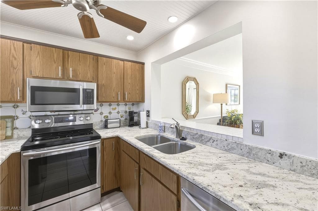 801 River Point DR 303A-5