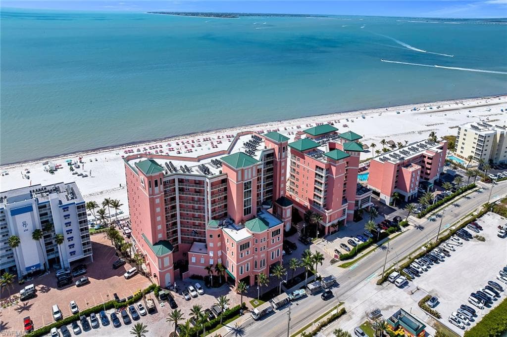 200 Estero BLVD 107-41