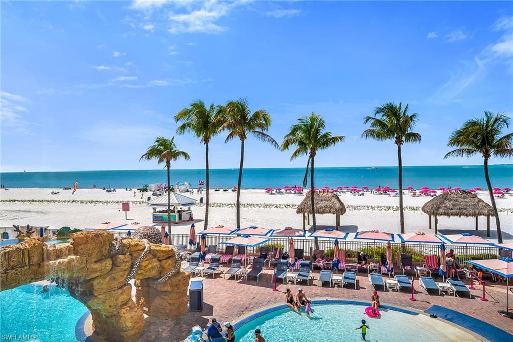 200 Estero BLVD 107-39