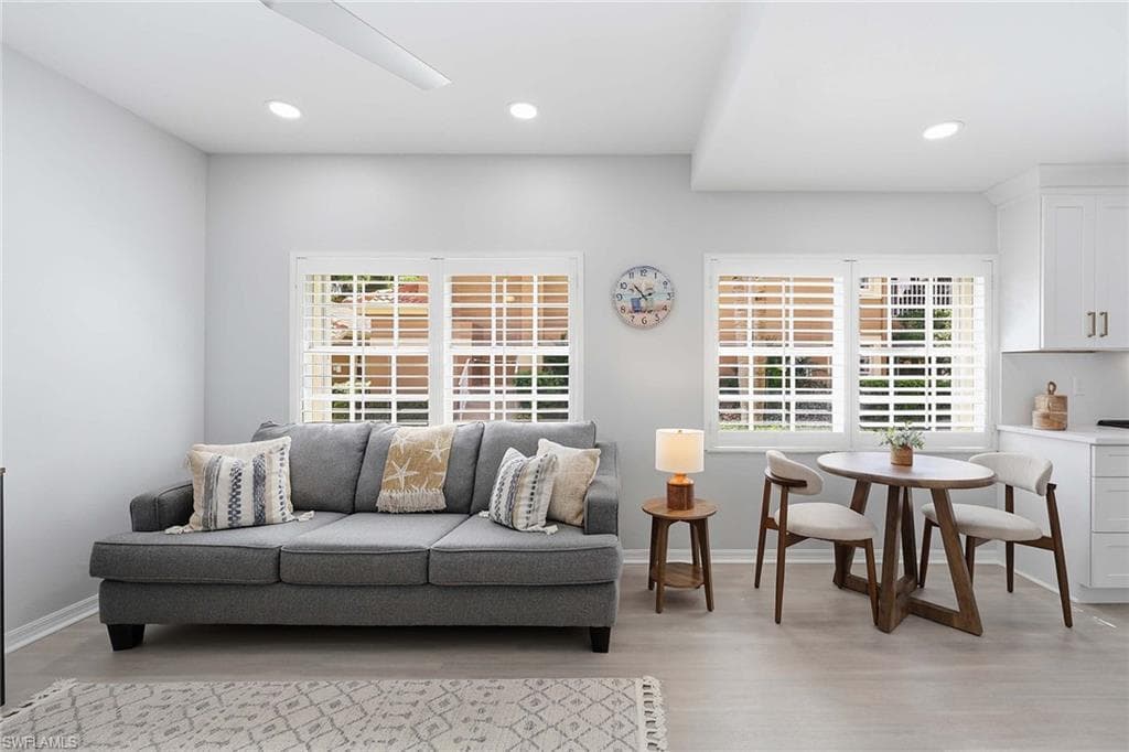 13205 Sherburne CIR 201-6