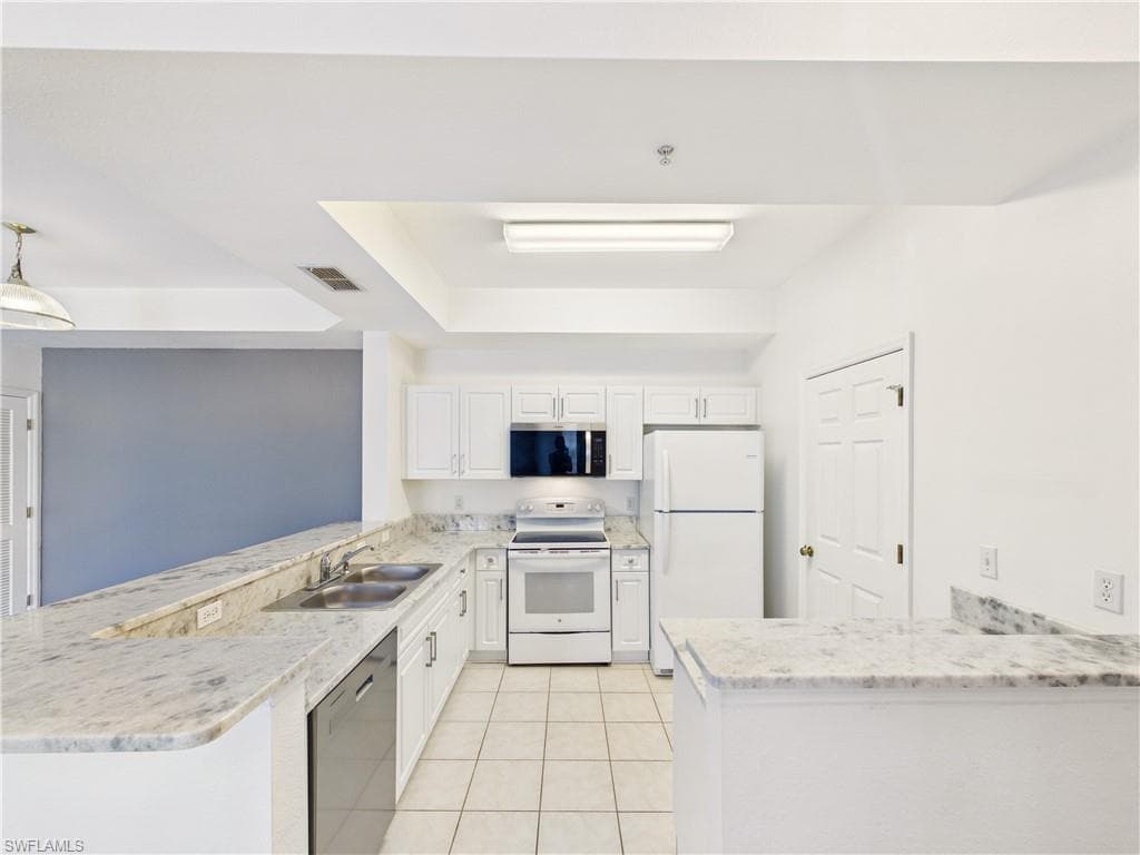 9015 Colby DR 2012-4
