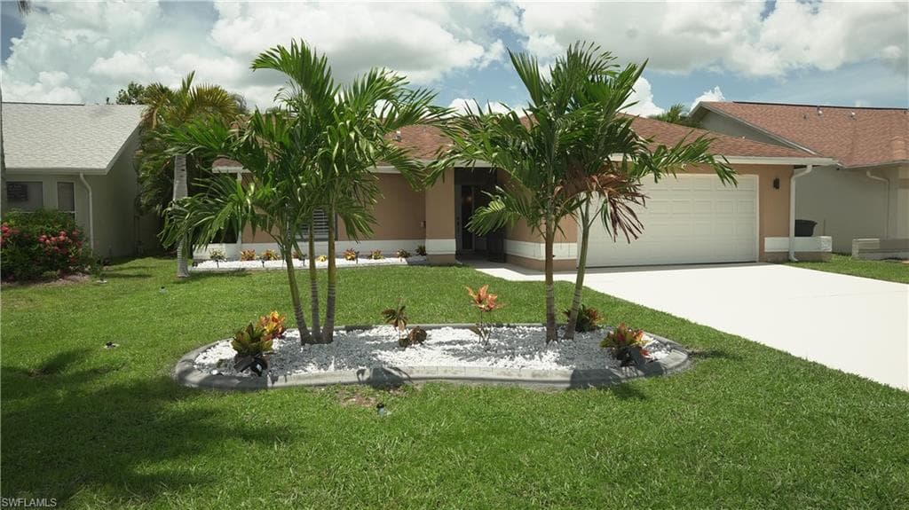 13226 Winsford LN-3