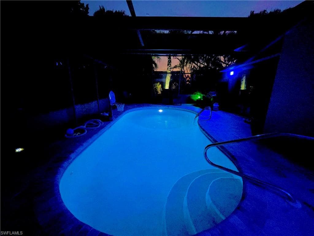 13226 Winsford LN-24