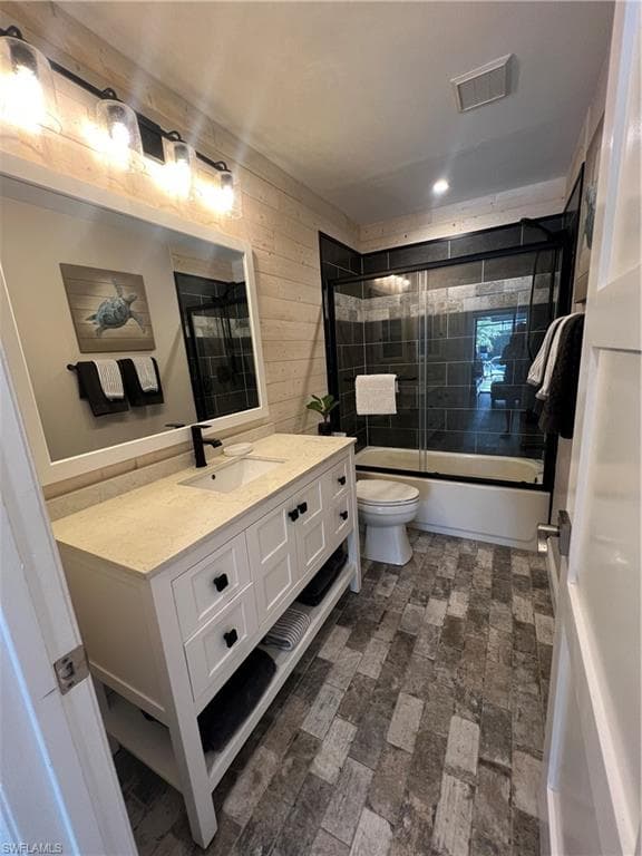 13226 Winsford LN-15