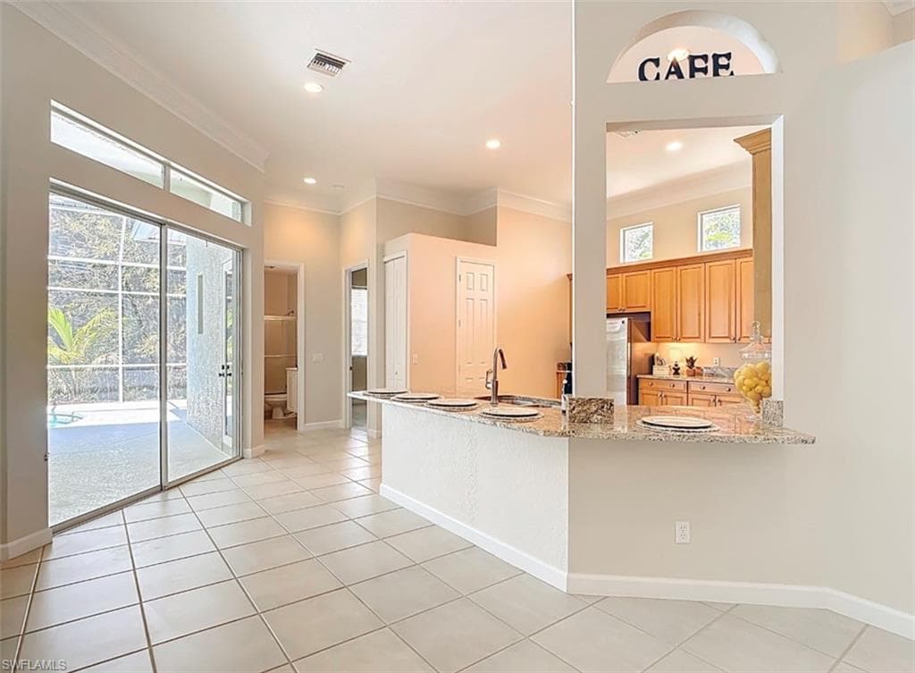 615 Soliel DR-9