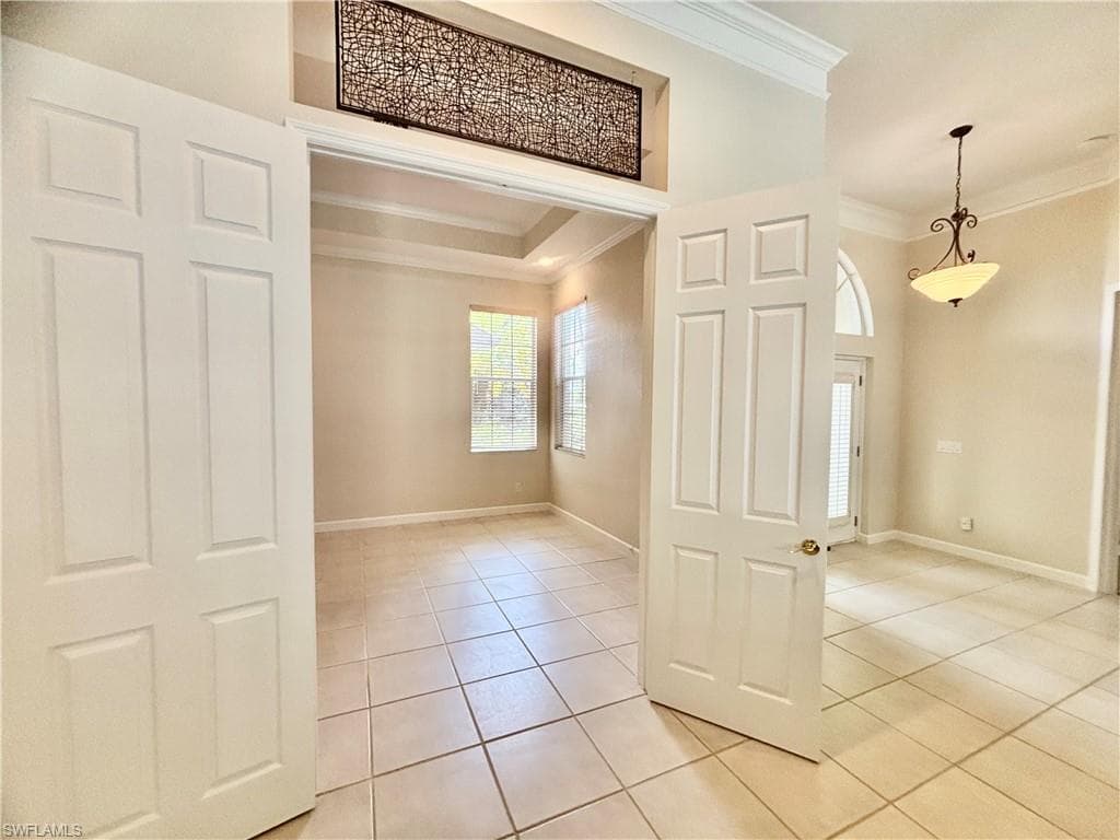 615 Soliel DR-10