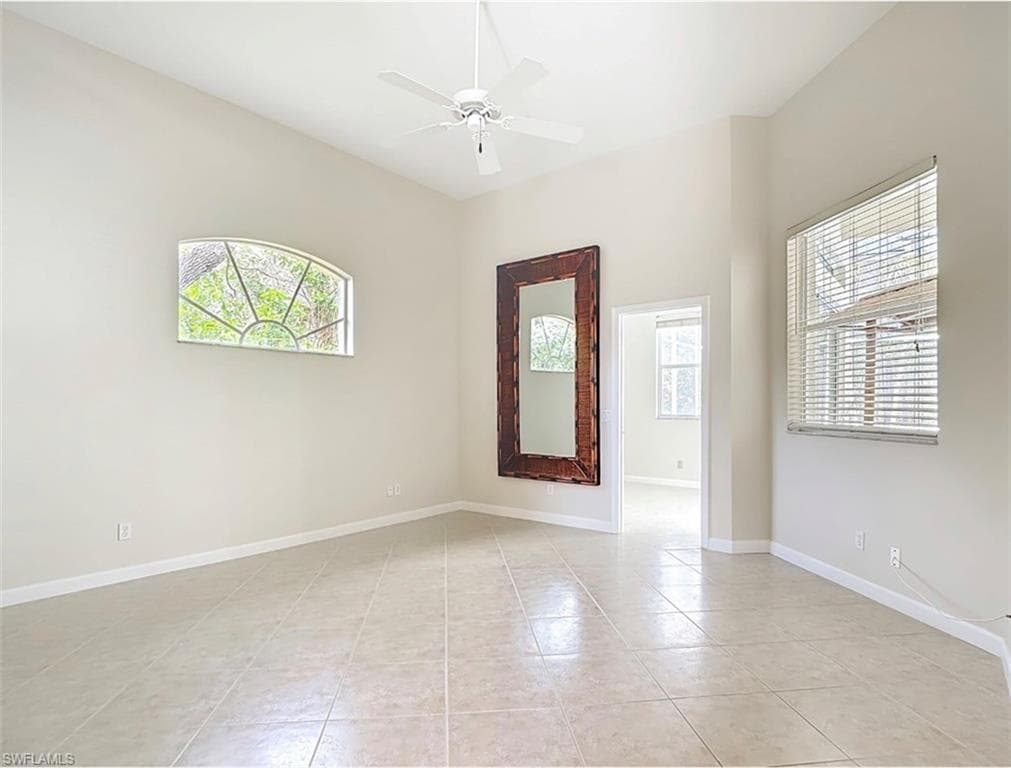 615 Soliel DR-21