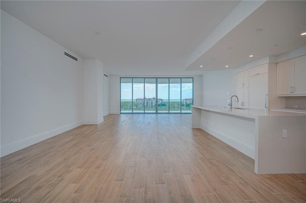 4810 Pelican Colony BLVD 704-36