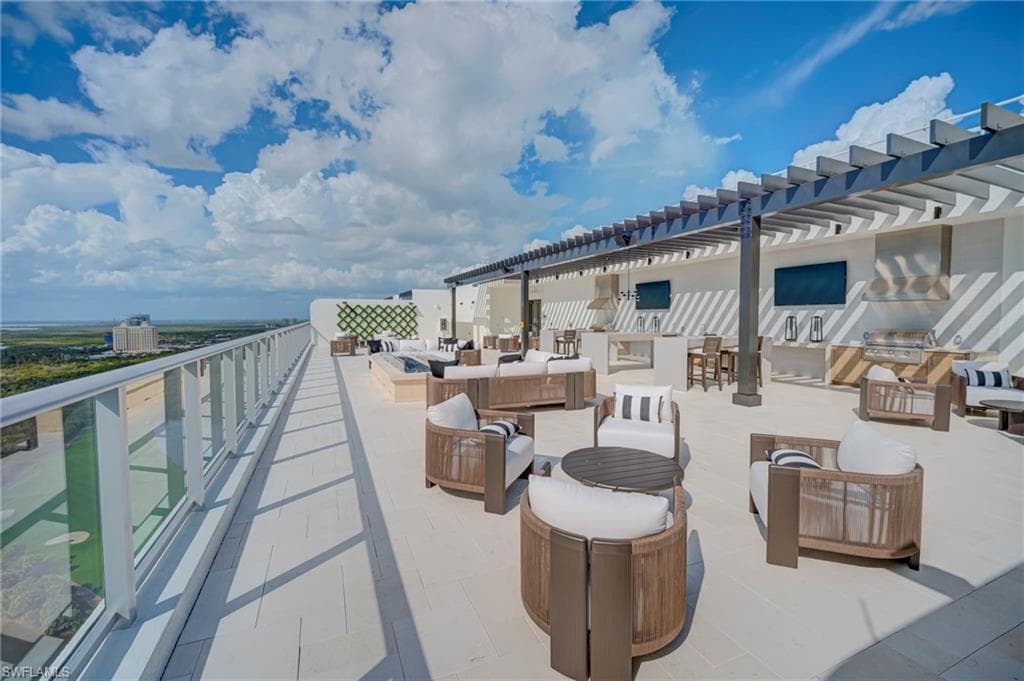4810 Pelican Colony BLVD 704-28