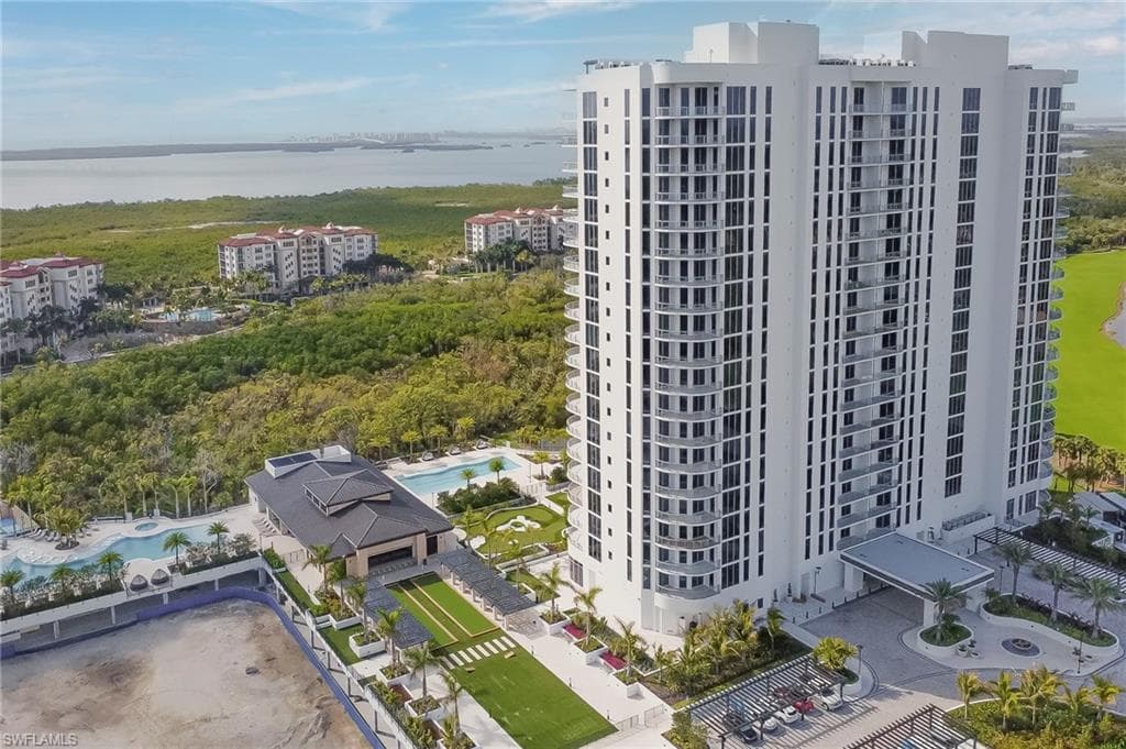4810 Pelican Colony BLVD 704-45