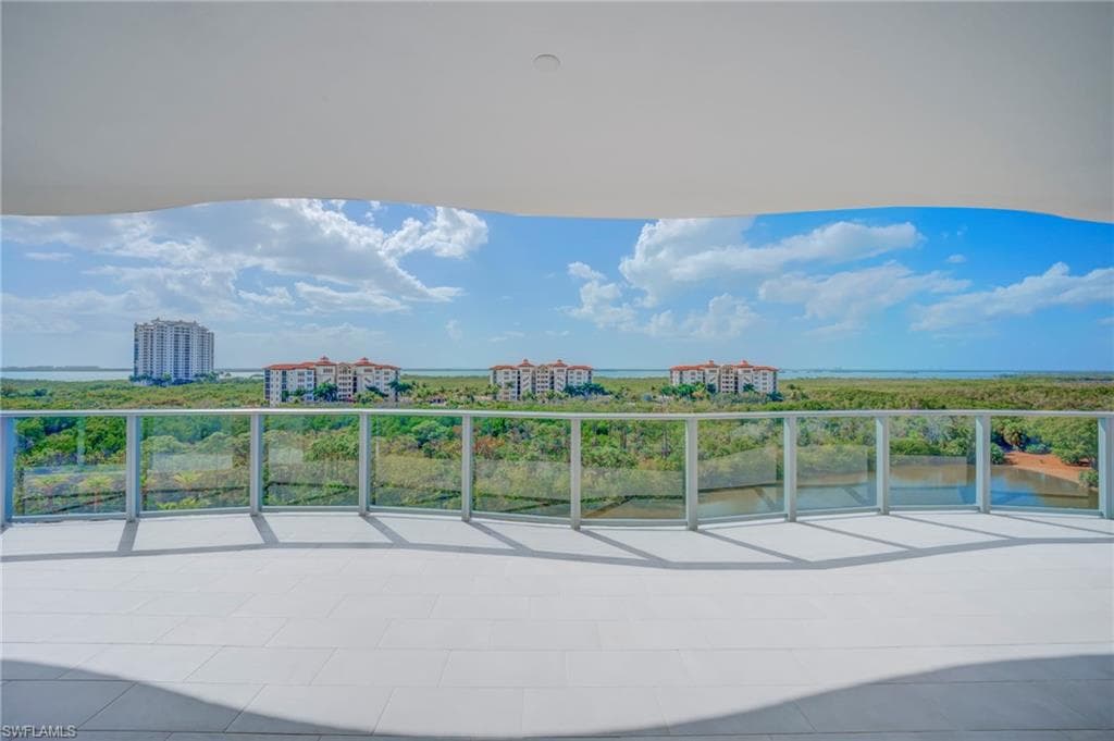 4810 Pelican Colony BLVD 704-18