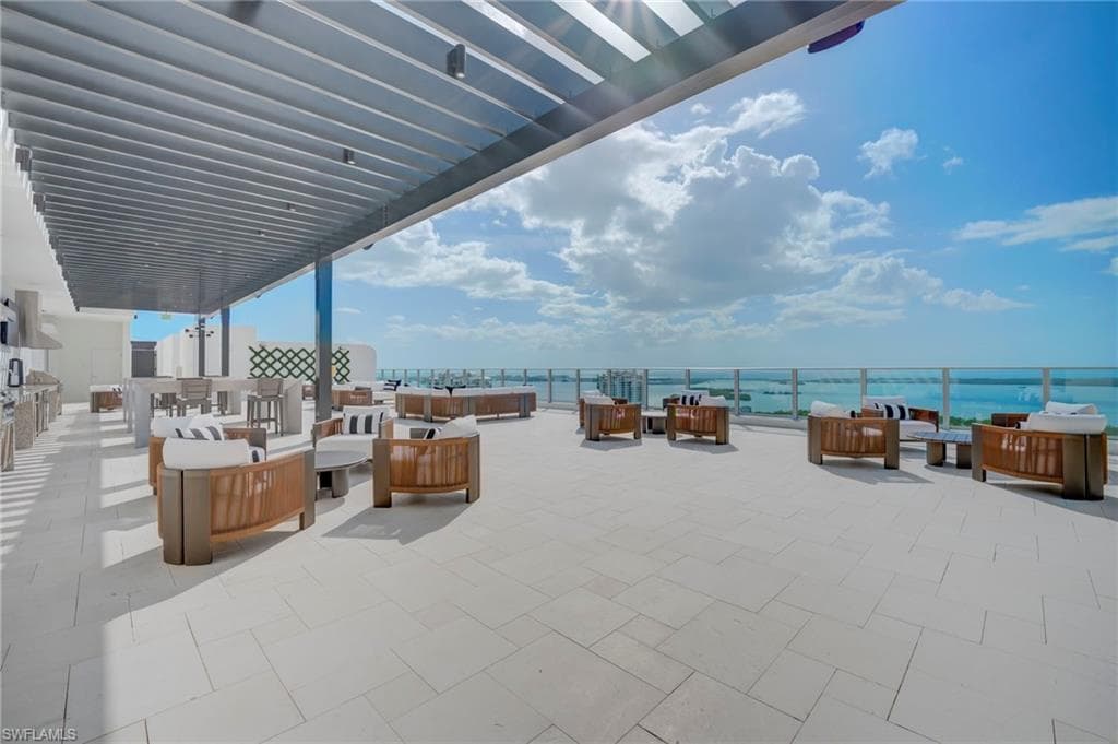 4810 Pelican Colony BLVD 704-31