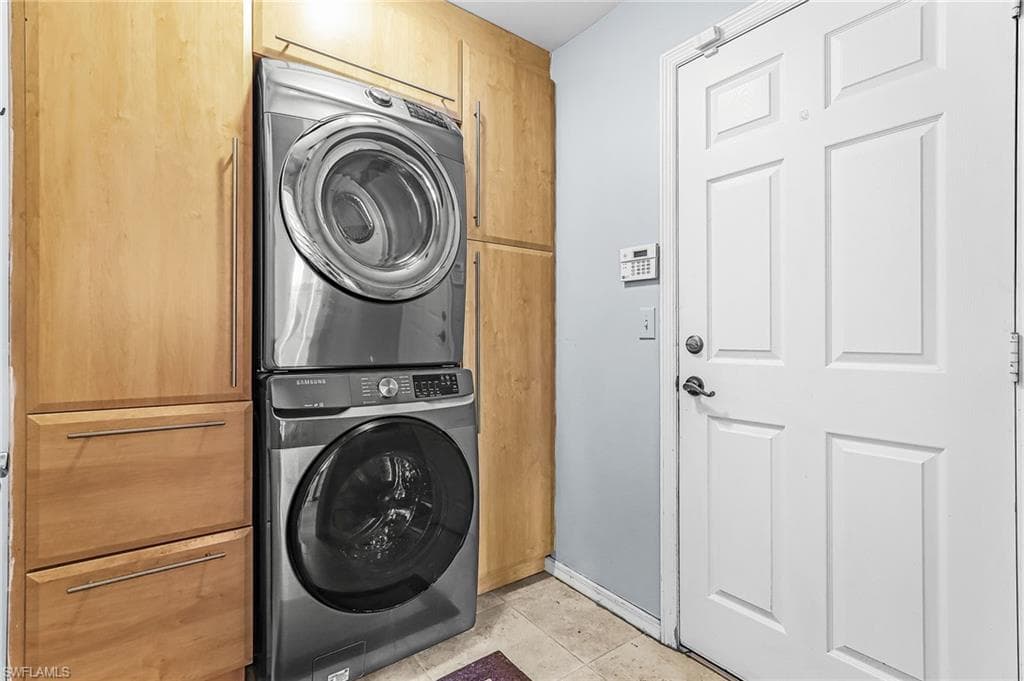 6861 Cadet AVE-22