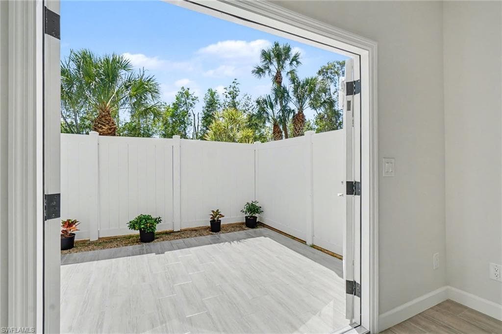 6081 Lake Front DR-23