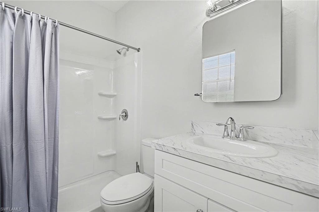 6081 Lake Front DR-17