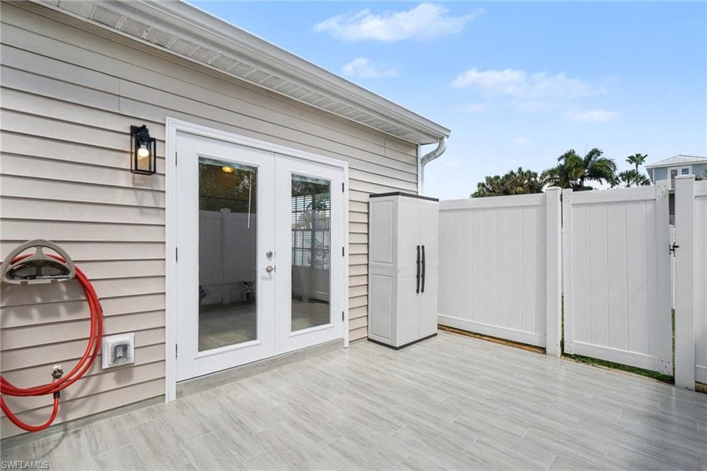 6081 Lake Front DR-26