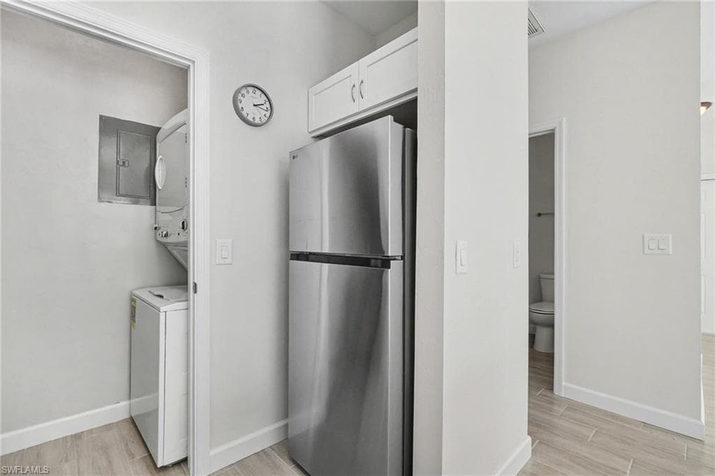 6081 Lake Front DR-22