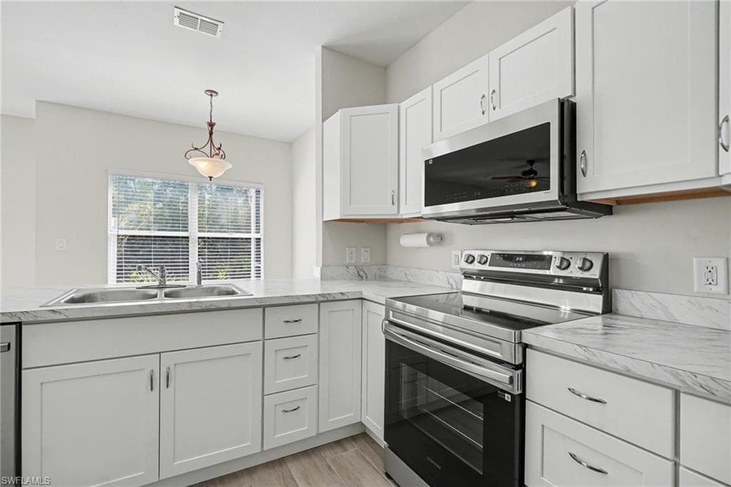6081 Lake Front DR-11