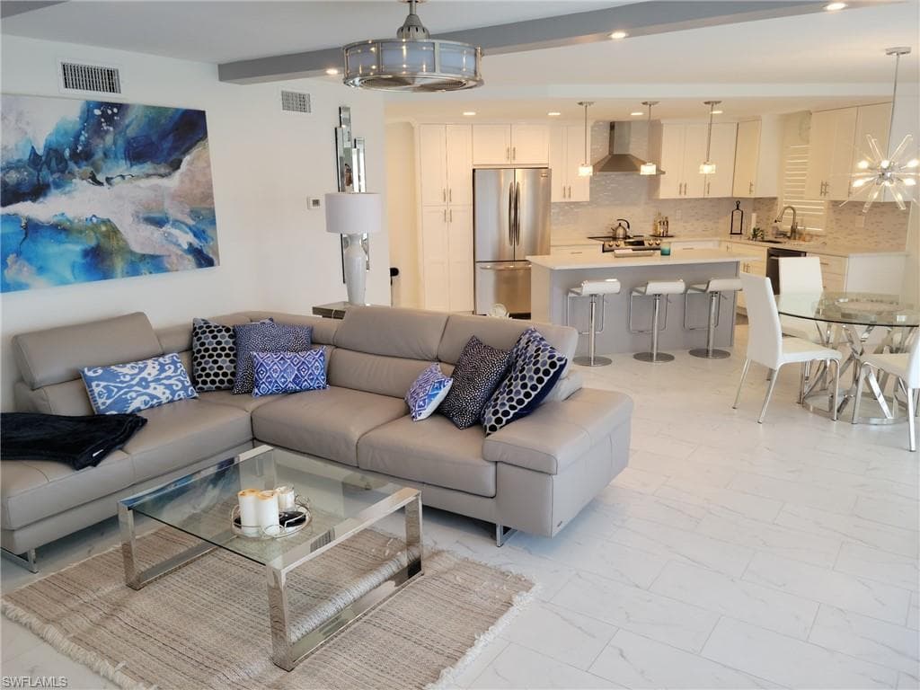 15091 Bagpipe WAY 101-1
