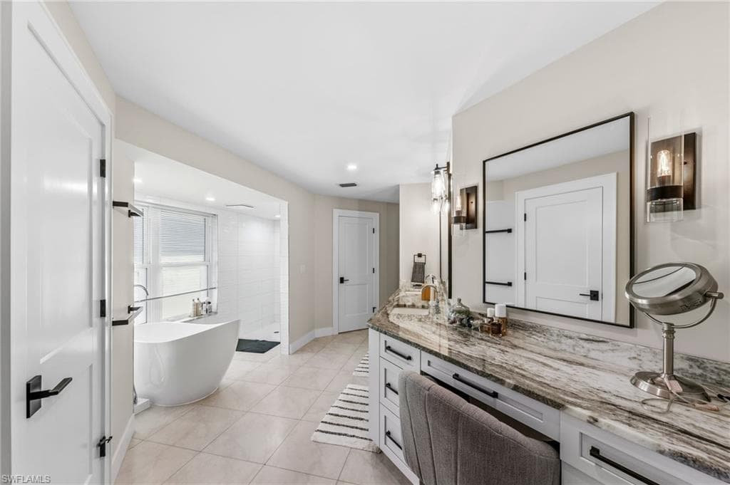 4724 Riverside DR-16