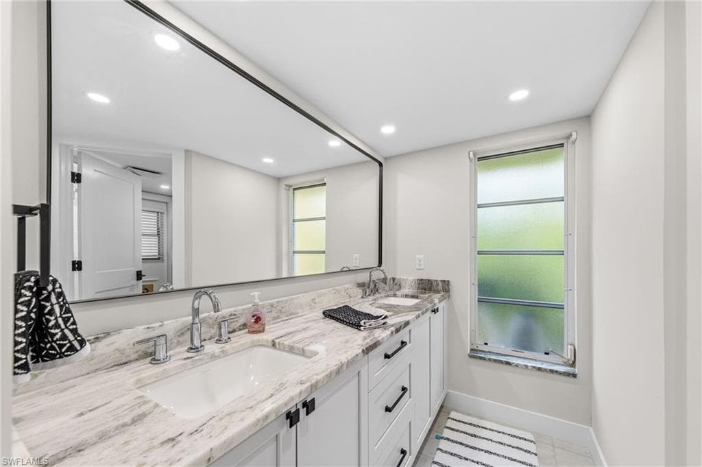 4724 Riverside DR-22