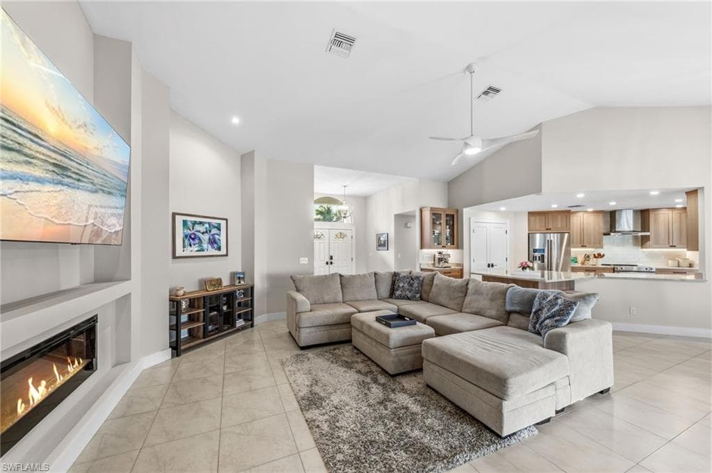 4724 Riverside DR-7