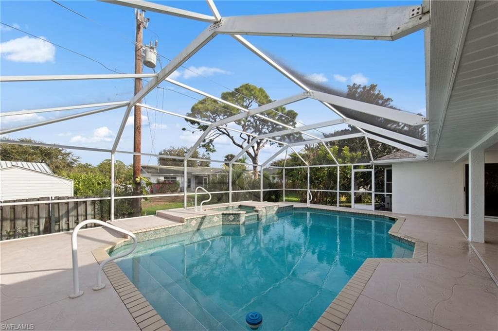 4724 Riverside DR-32